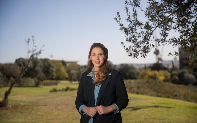 La députée Likud Michal Shir, à Jérusalem, le 27 novembre 2019. (Yonatan Sindel/Flash90) La députée Likud Michal Shir, à Jérusalem, le 27 novembre 2019. (Yonatan Sindel/Flash90)