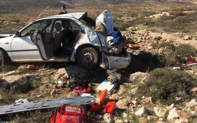 Un véhicule appartenant à des "Jeunes des Collines" qui a été accidenté alors qu'il était poursuivi par la police en Cisjordanie, le 21 décembre 2020. (United Hatzalah)