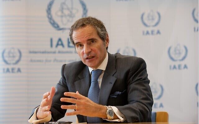 Le directeur général de l'Agence internationale de l'énergie atomique (AIEA), Rafael Mariano Grossi, s'exprimant lors d'une interview accordée à l'AFP, à Vienne, le 30 novembre 2020. (Crédit : Alex Halada/AFP) Le directeur général de l'Agence internationale de l'énergie atomique (AIEA), Rafael Mariano Grossi, s'exprimant lors d'une interview accordée à l'AFP, à Vienne, le 30 novembre 2020. (Crédit : Alex Halada/AFP)