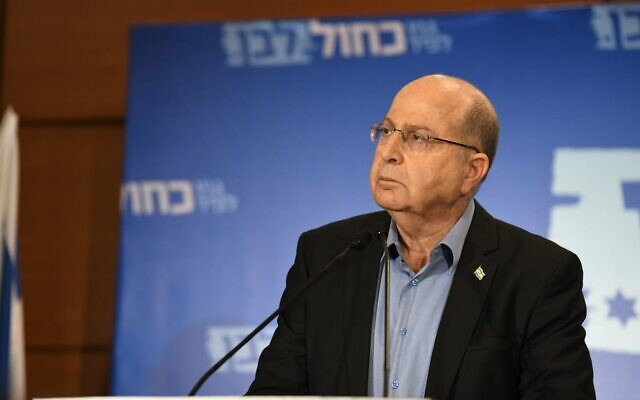 Moshe Yaalon, membre du parti Kakhol lavan, lors d'un événement de campagne, le 18 mars 2019. (Kakhol lavan) Moshe Yaalon, membre du parti Kakhol lavan, lors d'un événement de campagne, le 18 mars 2019. (Kakhol lavan)