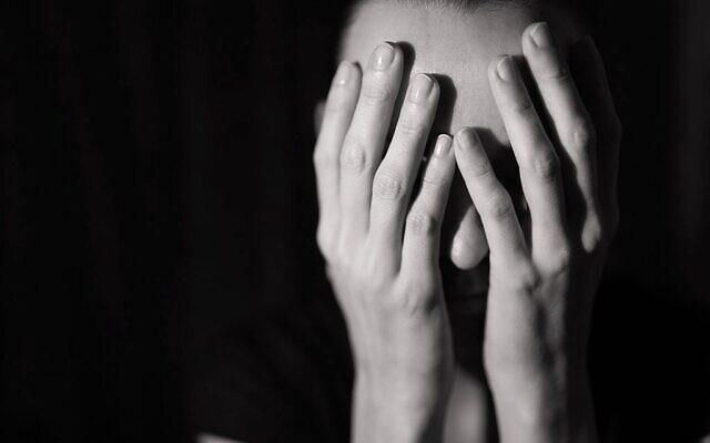 Un mal de tête. Photo d'illustration. (Crédit : iStock)