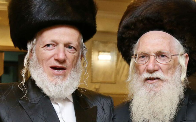 Yehuda Meshi-Zahav, à gauche, avec son père Menahem Meshi-Zahav  à droite, sur une photo non-datée. (Autorisation : Porte-parole ZAKA)