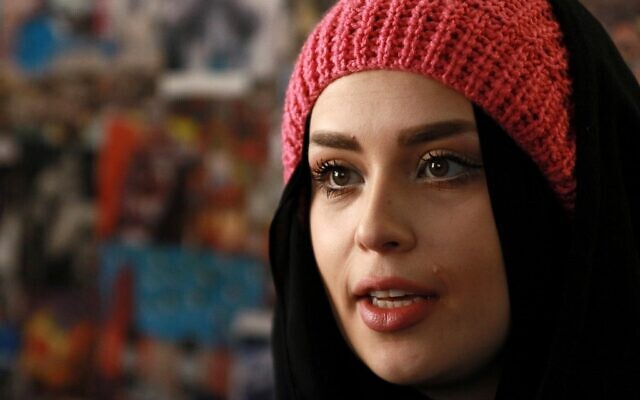 La maquilleuse jordanienne Alaa Bliha, 27 ans, à Amman, le 2 février 2021. (Crédit : AFP)