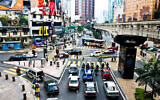 Quartier commerçant de Bukit Bintang et voie du monorail, à Kuala Lumpur. (Crédit : Sham Hardy / CC BY-SA 3.0)