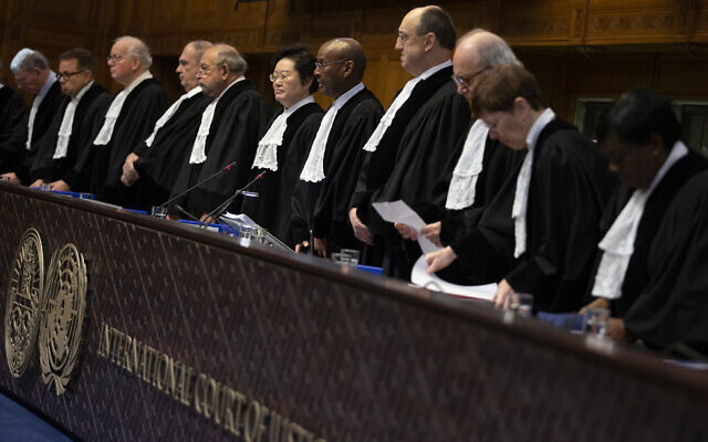 Illustration : Une session de la Cour internationale de justice à La Haye, aux Pays-Bas, le 11 décembre 2019. (Crédit : Peter Dejong/AP)