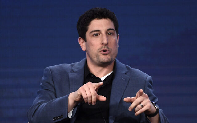 Jason Biggs, lors d'un débat de la FOX Television Critics Association Winter Press Tour à Pasadena, en Californie,  le mardi 7 janvier 2020. (AP Photo/Chris Pizzello)