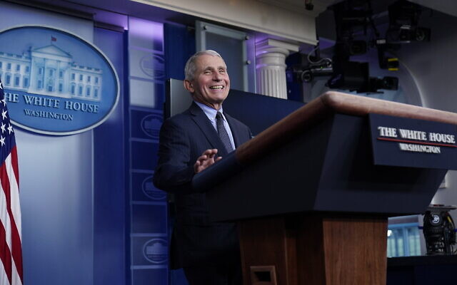 Le Dr. Anthony Fauci, directeur de l'Institut national des allergies et des maladies infectieuses, prend la parole dans la salle de presse James Brady à la Maison Blanche, le 21 janvier 2021, à Washington. (AP / Alex Brandon)