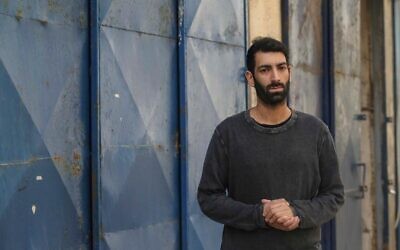 Tomer Shushan dont le tout premier film, "White Eye", est l'un des dix films présentés dans la catégorie des court-métrages de fiction aux Oscars 2021. (Autorisation : Tomer Shushan)