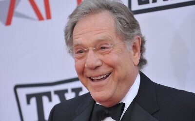 L’acteur George Segal au prix AFI Life Achievement aux studios Sony de Los Angeles, le 10 juin 2010. (Crédit : Chris DELMAS / AFP)