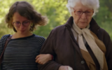 Lucie Fouble (à gauche) et Colette Marin-Catherine (à droite) ont mené, ensemble, ce travail de mémoire. (Capture d'écran : Colette - The Guardian)