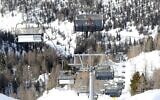 Photo d'illustration : Une station de ski en Italie, le 28 janvier 2021. (Crédit : AP Photo/Antonio Calanni)