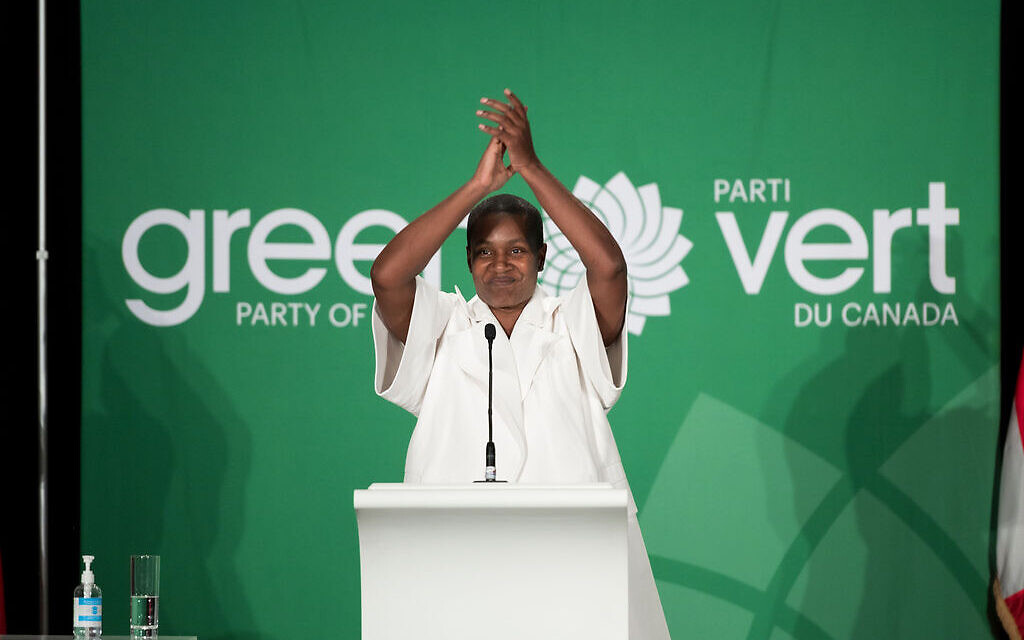 Annamie Paul célèbre sa victoire à la tête du parti lors de la Convention du parti des Verts du Canada, le 3 octobre 2020. (Crédit : Brittany Gawley)