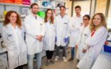 Dr. Natalia Freund et son équipe de chercheurs de l’université de Tel Aviv. (Crédit : Université de Tel Aviv)