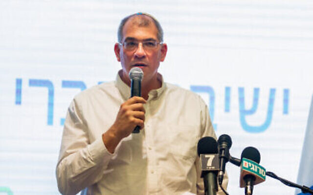 Le directeur-général de HaBayit HaYehudi Nir Orbach s'exprime lors des primaires du parti à Ramat Gan, le 4 février 2019. (Crédit : Flash90) Le directeur-général de HaBayit HaYehudi Nir Orbach s'exprime lors des primaires du parti à Ramat Gan, le 4 février 2019. (Crédit : Flash90)