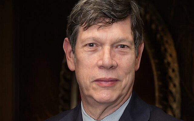 Steven M. Cohen a été professeur de recherche en politique sociale juive au Hebrew Union College-Jewish Institute of Religion et directeur des archives Berman Jewish Policy à l'Université de Stanford. (Forward via JTA)