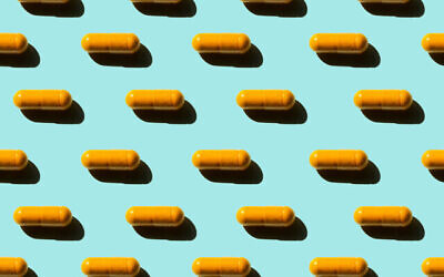 Illustration : pilules ; l’Israélien Oramed Pharmaceuticals et Premas Biotech, basé en Inde, travaillent à la création d’une pilule vaccinale contre le COVID-19. (Schlosann via iStock by Getty Images)