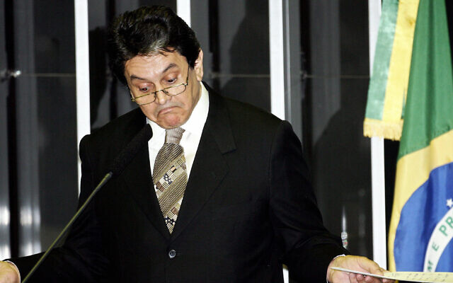 Le député brésilien Roberto Jefferson à la chambre basse du Congrès, le 14 septembre 2005 à Brasilia. (Crédit : AFP PHOTO/Evaristo SA)