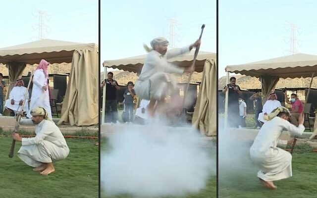 La danse Taachir, le patrimoine populaire des habitants de Taëf, en Arabie saoudite. (Crédit : AFPTV) La danse Taachir, le patrimoine populaire des habitants de Taëf, en Arabie saoudite. (Crédit : AFPTV)