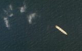 Cette photo satellite du 1er octobre 2020 de Planet Labs Inc. montre le cargo iranien MV Saviz dans la mer Rouge, au large des côtes du Yémen. (Planet Labs Inc. via AP)
