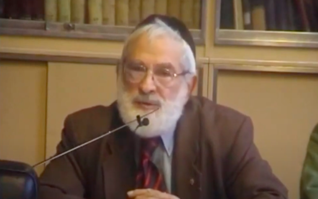 Raphaël Feigelson. (Crédit : Synagogue Vauquelin / Capture d’écran YouTube)