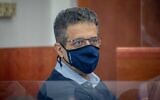 L'ancien PDG de Walla, Ilan Yeshua, au tribunal de district de Jérusalem pour le procès pour corruption du Premier ministre Benjamin Netanyahu, le 7 avril 2021. (Yonatan Sindel/Flash90)