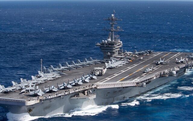 Le porte-avions USS Theodore Roosevelt traverse l'océan Pacifique, le 25 janvier 2020. (Crédit : US Navy/Kaylianna Genier) Le porte-avions USS Theodore Roosevelt traverse l'océan Pacifique, le 25 janvier 2020. (Crédit : US Navy/Kaylianna Genier)