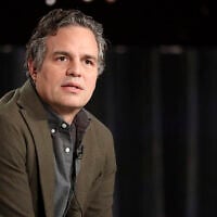 Mark Ruffalo apparaît au panel "I Know This Much is True" lors de la tournée de presse hivernale HBO TCA 2020 au Langham Huntington, le mercredi 15 janvier 2020 à Pasadena, en Californie (Crédit : Willy Sanjuan / Invision / AP)