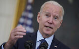Le président américain Joe Biden dans la salle à manger d'État de la Maison Blanche, à Washington, le 4 mai 2021. (AP Photo/Evan Vucci)