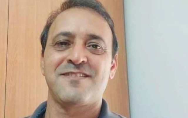 Yigal Yehoshua, 56 ans, a été tué par des émeutiers qui ont lancé des briques sur sa voiture alors qu'il rentrait chez lui à Lod, le 11 mai 2021. (Crédit : Autorisation)