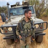 Le combattant de Tsahal, le sergent-chef Omer Tabib de la Brigade Nahal, a été tué ce matin par un missile antichar tiré par le Hamas depuis Gaza vers Israël. Il avait 21 ans. (Crédit : armée israélienne)