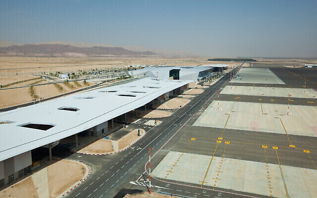 Vue du nouvel aéroport Ramon avant son ouverture, à Timna, près d'Eilat, dans le sud d'Israël, le 18 octobre 2019. (Crédit : Moshe Shaï/Flash90) Vue du nouvel aéroport Ramon avant son ouverture, à Timna, près d'Eilat, dans le sud d'Israël, le 18 octobre 2019. (Crédit : Moshe Shaï/Flash90)