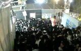 Capture d'écran de la vidéo de la bousculade mortelle lors de Lag B'Omer au Mont Meron, le 30 avril 2021. (Douzième chaîne)