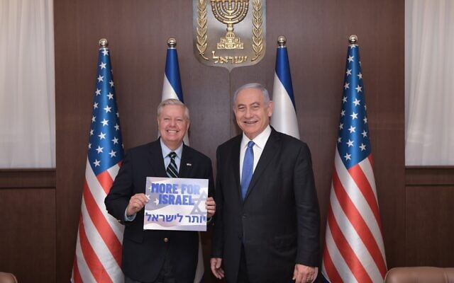 Benjamin Netanyahu et Lindsey Graham, le 31 mai 2021, à Jérusalem (Crédit : Kobi Gideon/GPO) Benjamin Netanyahu et Lindsey Graham, le 31 mai 2021, à Jérusalem (Crédit : Kobi Gideon/GPO)