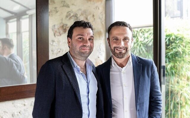 Jonathan Cherki, PDG et fondateur de Contentsquare (d) et Shlomi Hagai (Crédit : Autorisation)