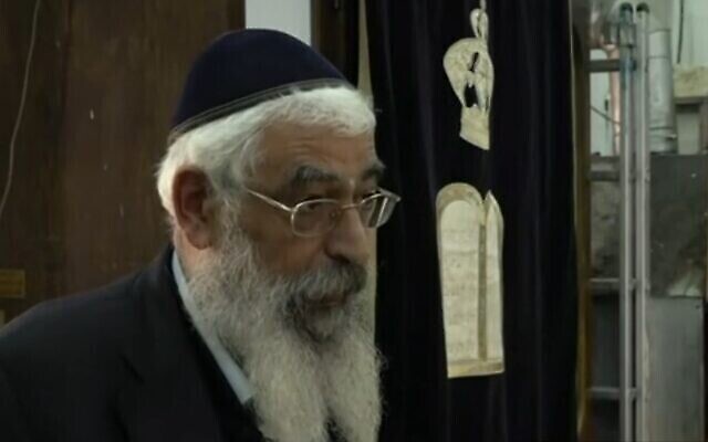 Le directeur d'une synagogue de Meron, Haim Ben-Shimon, le 2 mai 2021. (Capture d'écran vidéo)
