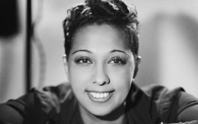 Joséphine Baker en 1940. (Crédit : Studio Harcourt / Domaine public)