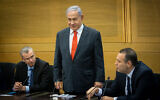 Le chef de l'opposition Benjamin Netanyahu à la Knesset, le 14 juin 2021. (Crédit : Yonatan Sindel/Flash90)