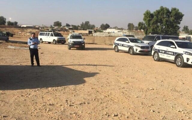 Une opération de police contre des constructions illégales de Bédouins dans le désert du Néguev, le 13 juin 2021. (Autorisation : Salman ibn Hamid)