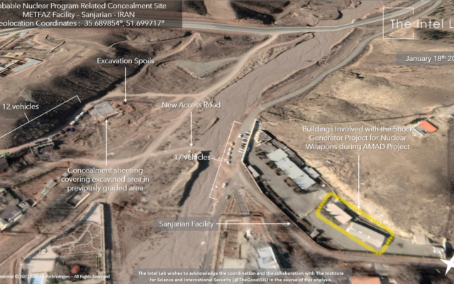 Des véhicules et des excavations vus sur un site à Sanjarian, près de Téhéran, précédemment identifié comme un site de recherche nucléaire iranien, sur une image satellite du 18 janvier 2021. (Crédit : The Intel Lab/Maxar) Des véhicules et des excavations vus sur un site à Sanjarian, près de Téhéran, précédemment identifié comme un site de recherche nucléaire iranien, sur une image satellite du 18 janvier 2021. (Crédit : The Intel Lab/Maxar)