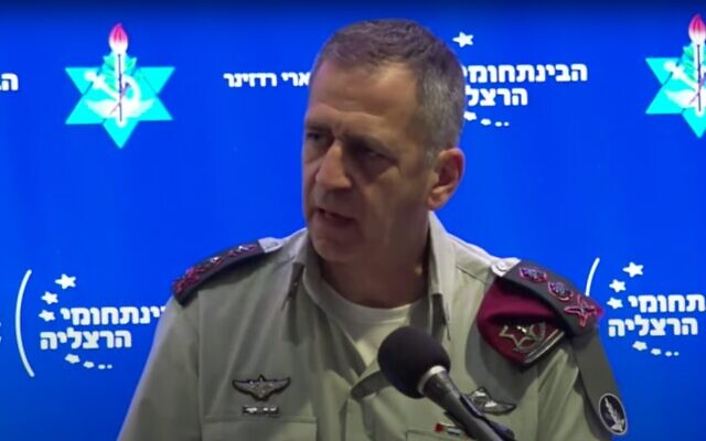 Le chef d'état-major Aviv Kohavi en conférence, le 9 juin 2021. (Capture d'écran)