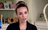 La députée (Yamina) Idit Silman s'exprime devant les caméras de la Treizième chaîne dans une interview depuis son domicile, le 8 juin 2021. (Capture d'écran)