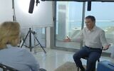 L'ancien chef du Mossad Yossi Cohen en interview avec Ilana Dayan, diffusée le 10 juin 2021. (Capture d'écran)