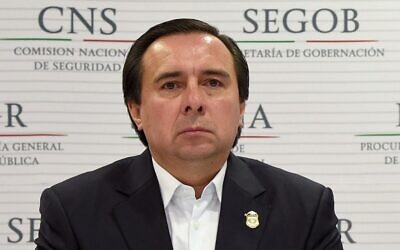 L'ancien directeur de l'Agence d'investigation criminelle du Mexique, Tomas Zeron, à Mexico, le 27 octobre 2014. (Crédit : Alfredo Estrella/AFP)
