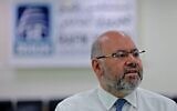 Le ministre de la Santé libanais, alors directeur de l'hôpital universitaire Rafic Hariri, Firas Abiad, lors d'une interview à Beyrouth, la capitale du Liban, le 23 juillet 2021. (Crédit : STR/AFP)