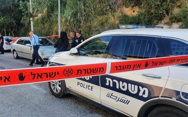 Photo d'illustration : La police enquête sur une scène de crime, le 2 juin 2021. (Crédit : Police israélienne) Photo d'illustration : La police enquête sur une scène de crime, le 2 juin 2021. (Crédit : Police israélienne)
