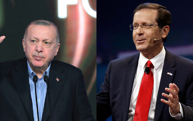 Le président turc Recep Tayyip Erdogan (gauche) et le président israélien Isaac Herzog (droite). (Crédit : AP) Le président turc Recep Tayyip Erdogan (gauche) et le président israélien Isaac Herzog (droite). (Crédit : AP)
