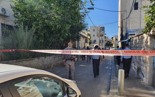 La scène où Mohammad Abu Nijm a été tué à Jaffa, le 24 janvier 2021. (Crédit : Police israélienne) La scène où Mohammad Abu Nijm a été tué à Jaffa, le 24 janvier 2021. (Crédit : Police israélienne)