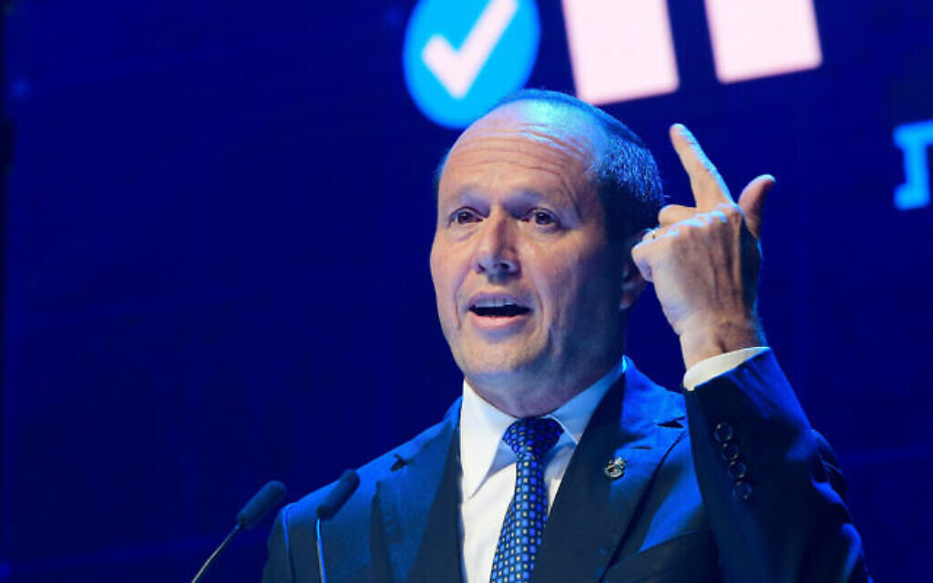 Nir Barkat, député du Likud, s'exprime lors d'une conférence du parti à Tel Aviv, le 10 juin 2021. (Crédit : Avshalom Sassoni/Flash90) Nir Barkat, député du Likud, s'exprime lors d'une conférence du parti à Tel Aviv, le 10 juin 2021. (Crédit : Avshalom Sassoni/Flash90)