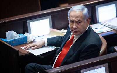 Le chef de l'opposition Benjamin Netanyahu à la Knesset le 6juillet 2021. (Crédit: Yonatan Sindel/Flash90) 