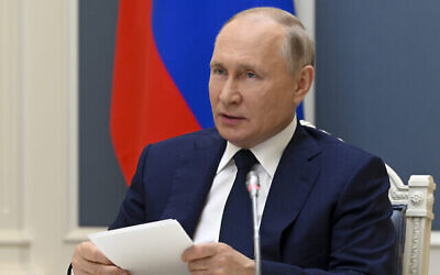 Le président russe Vladimir Poutine à Moscou, en Russie, le 1er juillet 2021. (Crédit : Alexei Nikolsky, Sputnik, Kremlin PoolPhoto via AP)